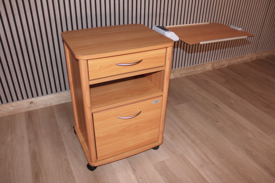 qqq1038 Wissner Bosserhoff Nachtkast met tafelblad